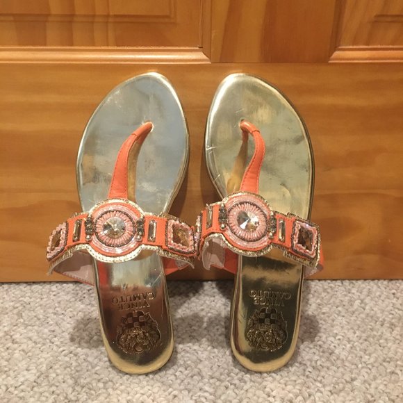 Vince Camuto Madeth - Size 6.5 - Picture 2 of 5